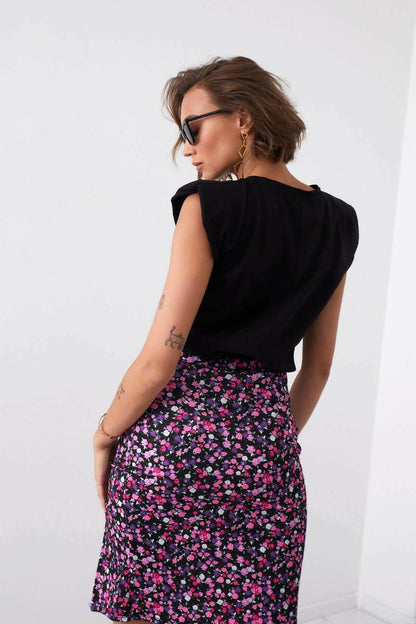 Black and pink mezzo skirt in floral print with draping 12910.