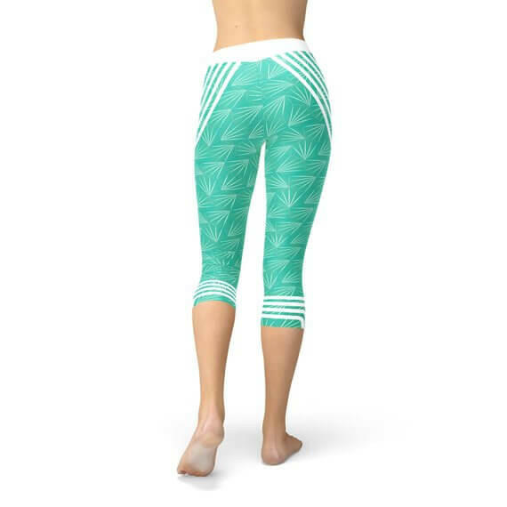 Turquoise Sports Capri Leggings.