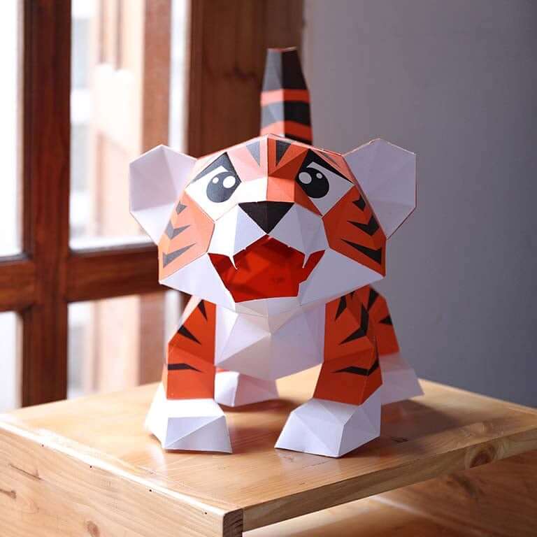 Baby Tiger 3D Paper Model, Lamp