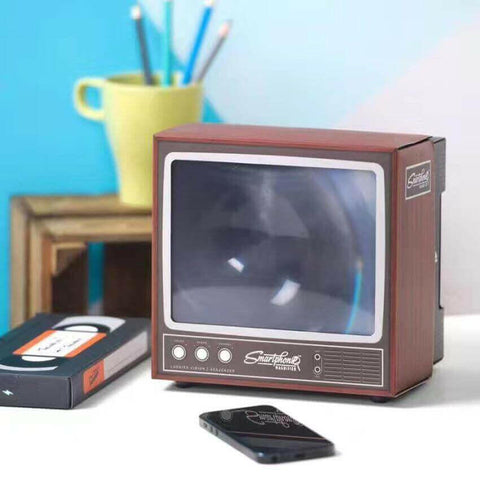 Retro TV Mobile Phone Screen Magnifier.