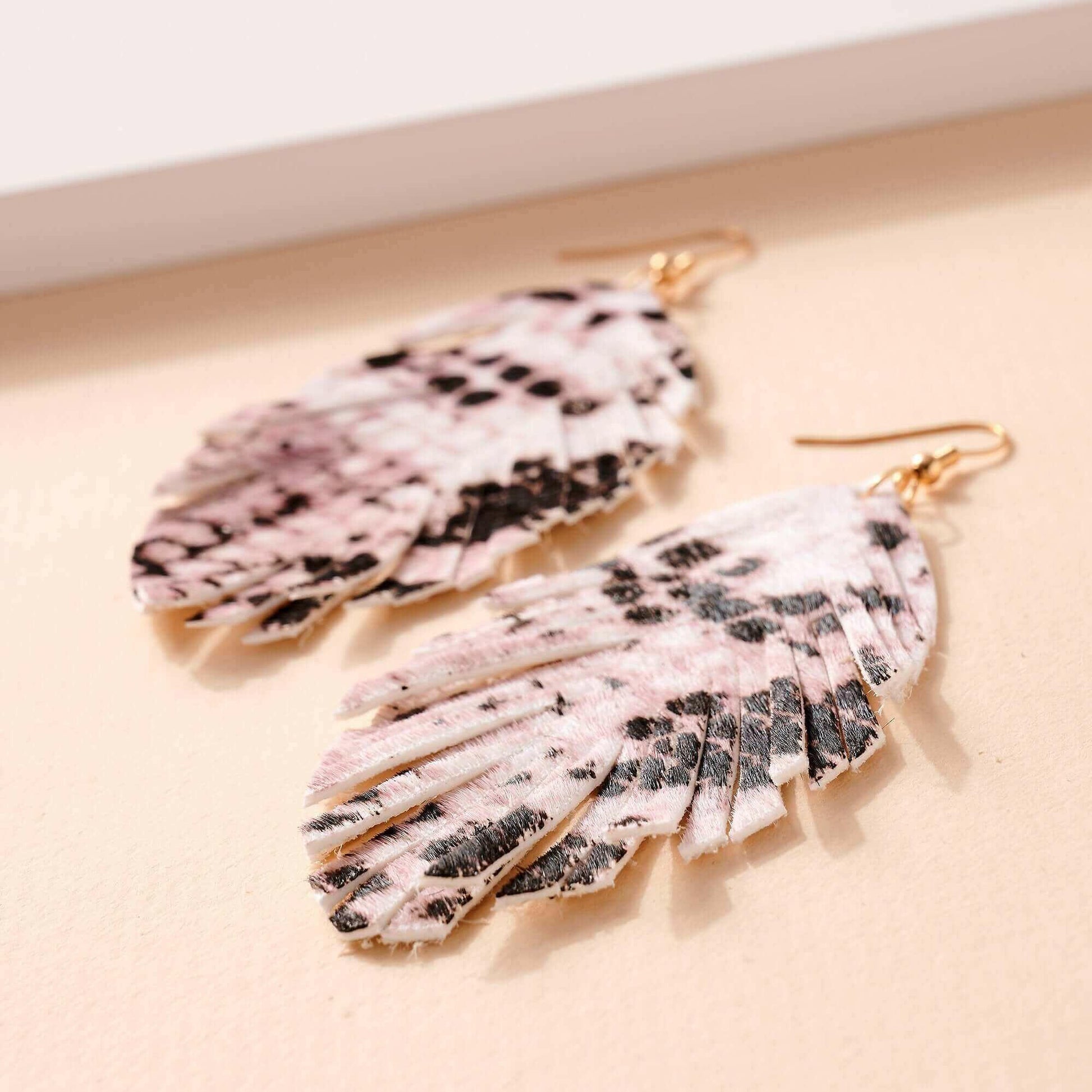 Animal Print Feather Dangling Earrings.