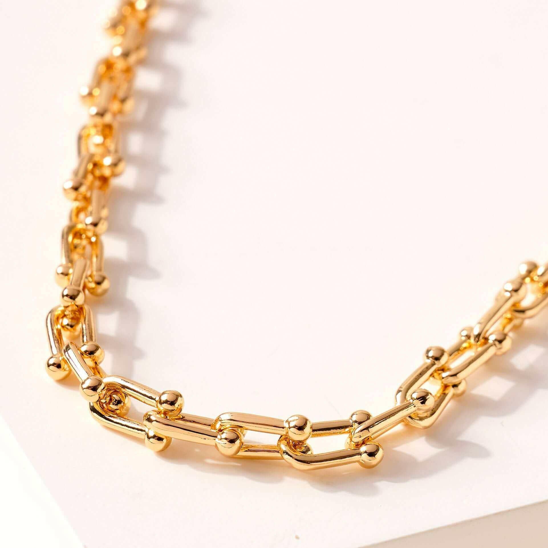 Chain Linked Metal Necklace.